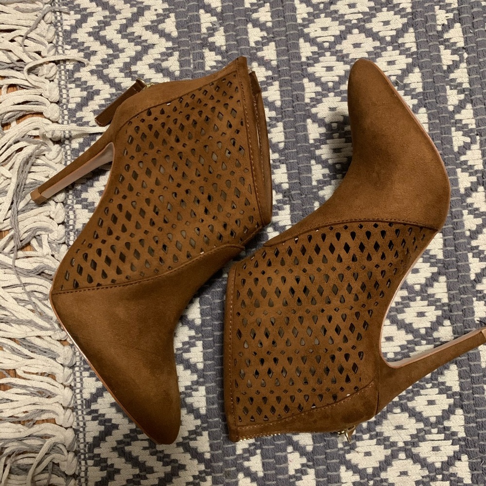 Suede Zara booties with tall heal